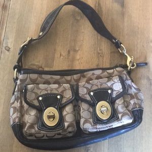 Gorgeous coach bag